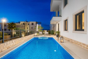 Luxury apartment Hyperion with private pool and garden